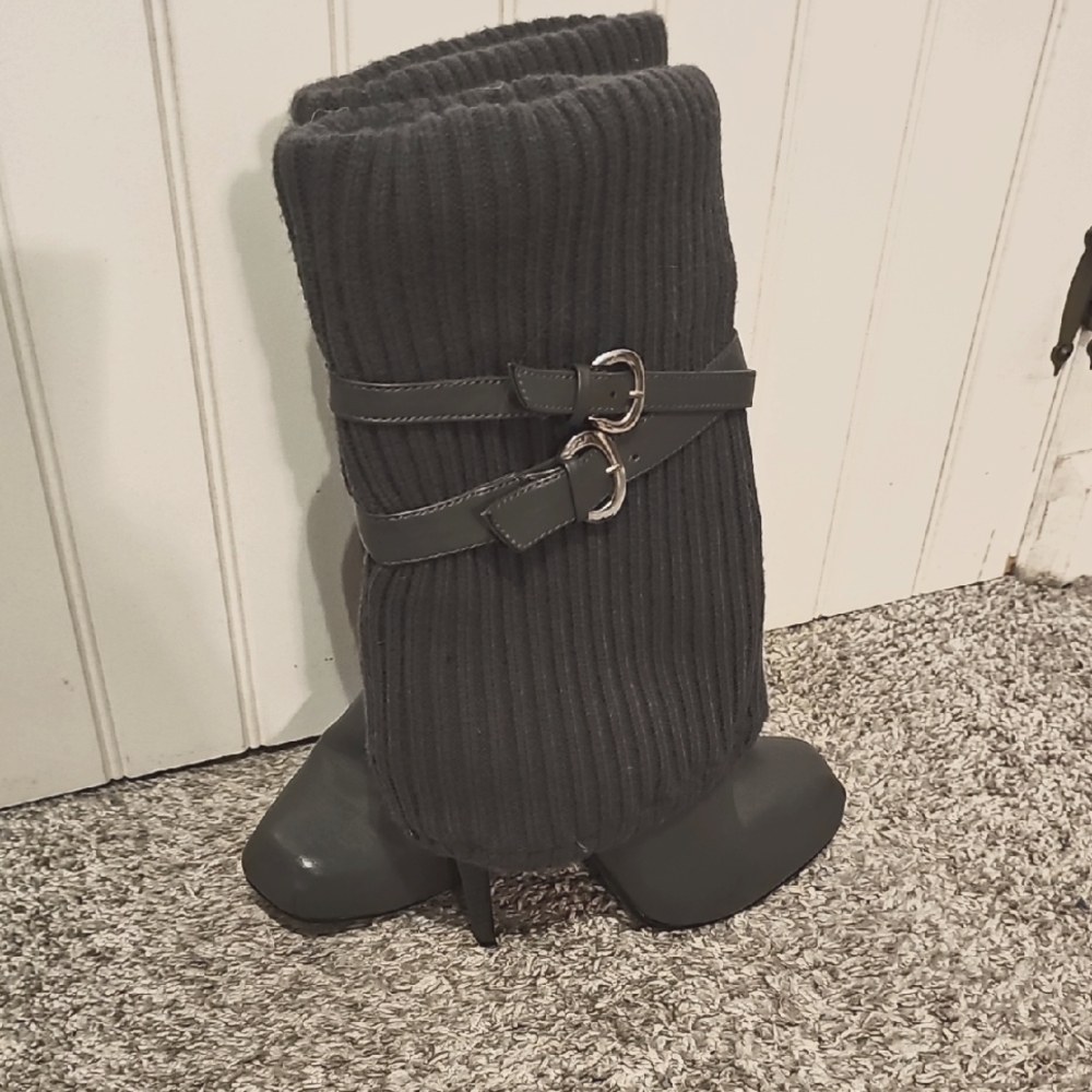 DOTS brand -Gray Ribbed Knit Boot Covers with Buckle Detail 4" Heel.